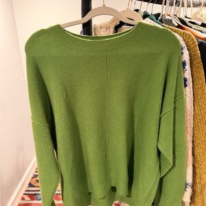 Vince Camuto Olive Green Crew Neck Sweater